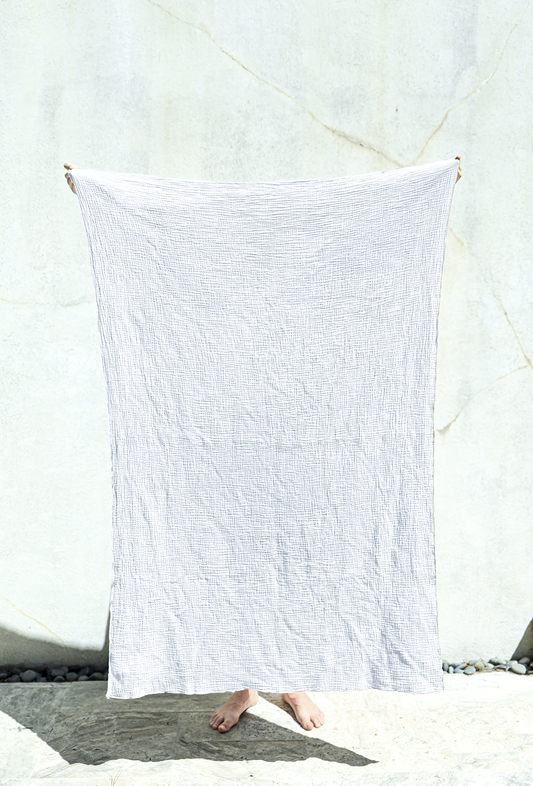 Generous Light Cloth